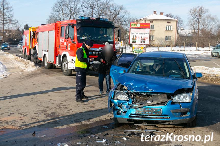 Czołowe zderzenie w Korczynie