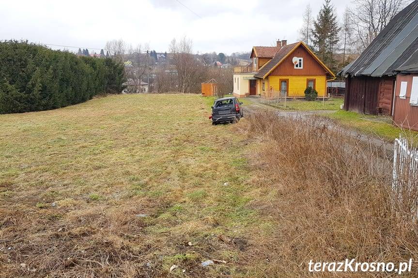 Uderzył w słup trakcji elektrycznej