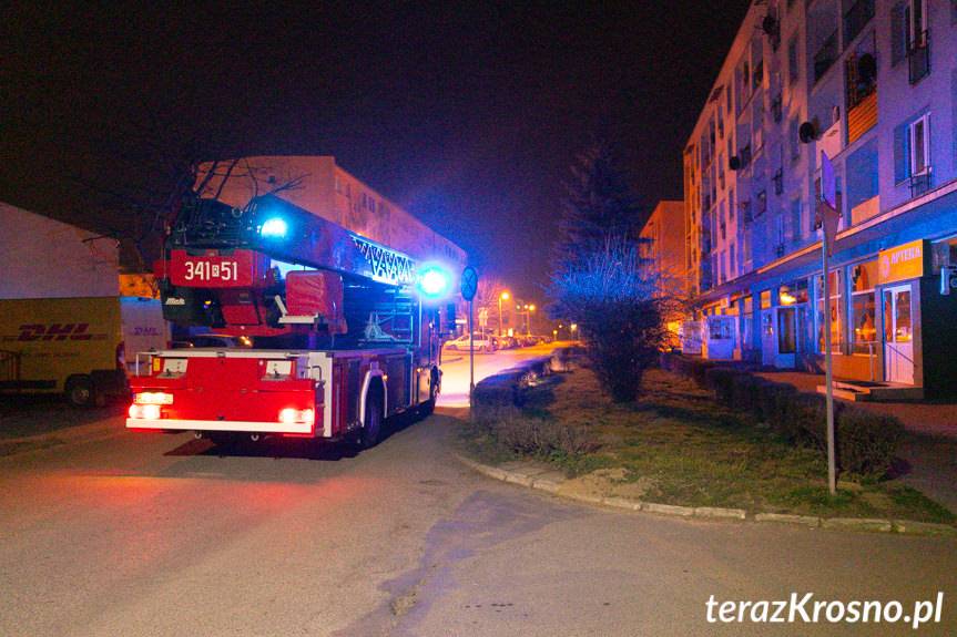 Pożar w bloku na Magurów