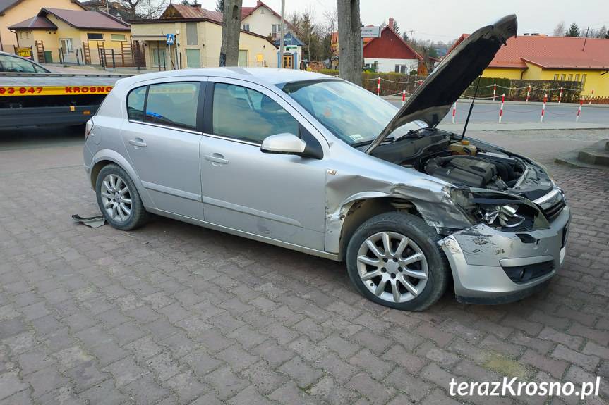 Kolizja na skrzyżowaniu w Zręcinie