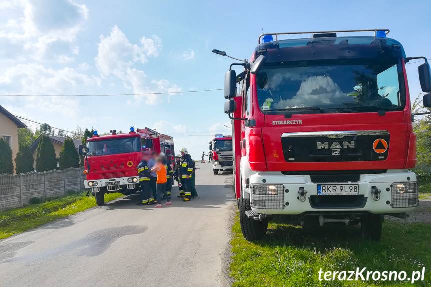 Wypadek w Sieniawie, zderzenie samochodu i skutera