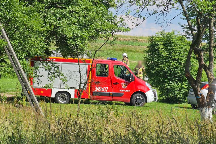 Wypadek w Łękach Dukielskich. Ciągnik przejechał mężczyznę