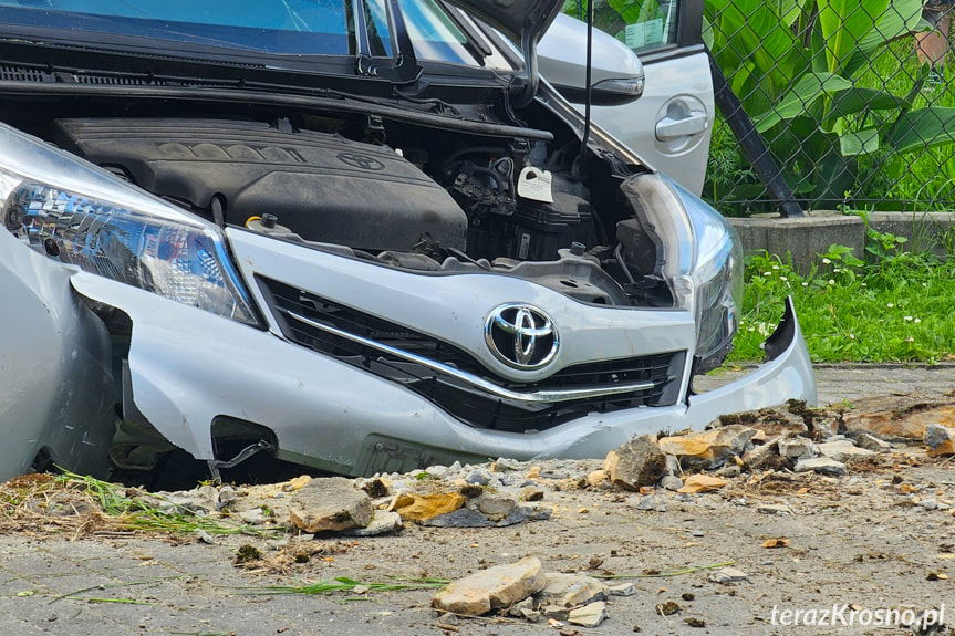 Ustrobna. Wjechał w przepust