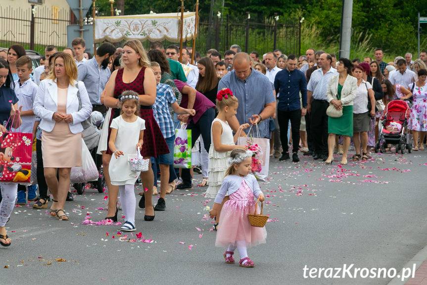 Procesja Bożego Ciała w parafii Zręcin 