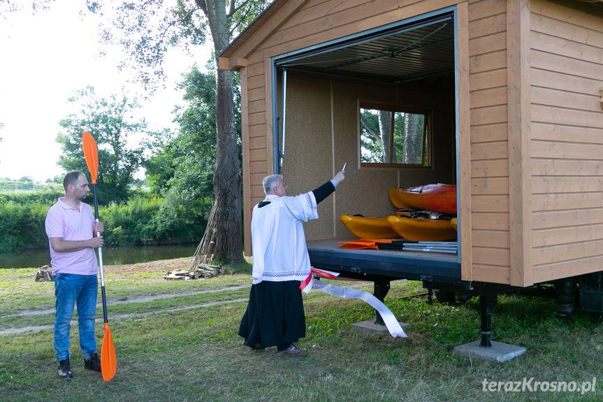 Domek kajakowy stanął w Wojkówce
