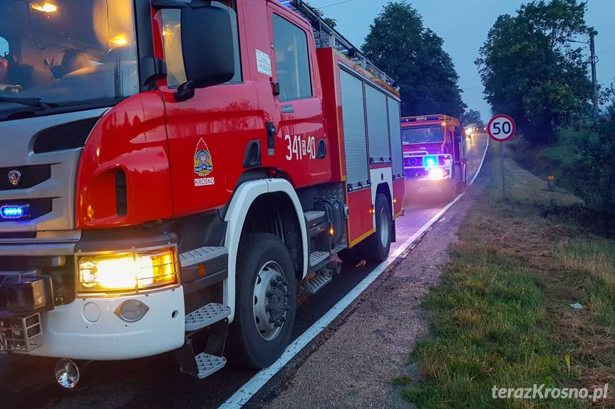 Wypadek w Krasnej, zderzenie dwóch samochodów