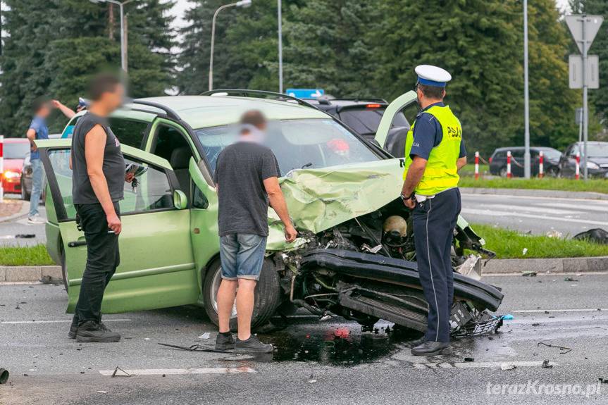 Wypadek na skrzyżowaniu w Krośnie