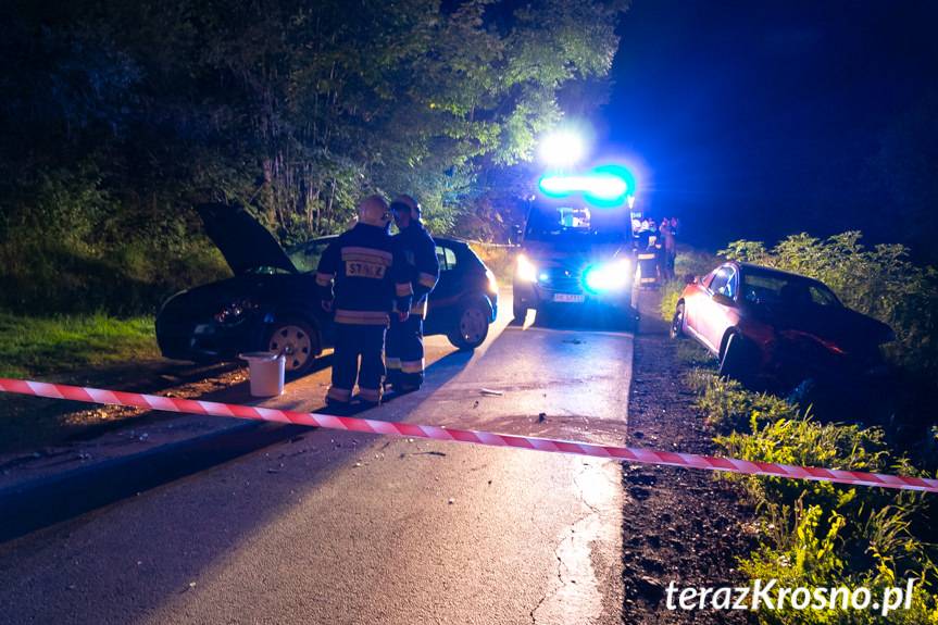 Wypadek w Głojscach, zderzenie dwóch samochodów