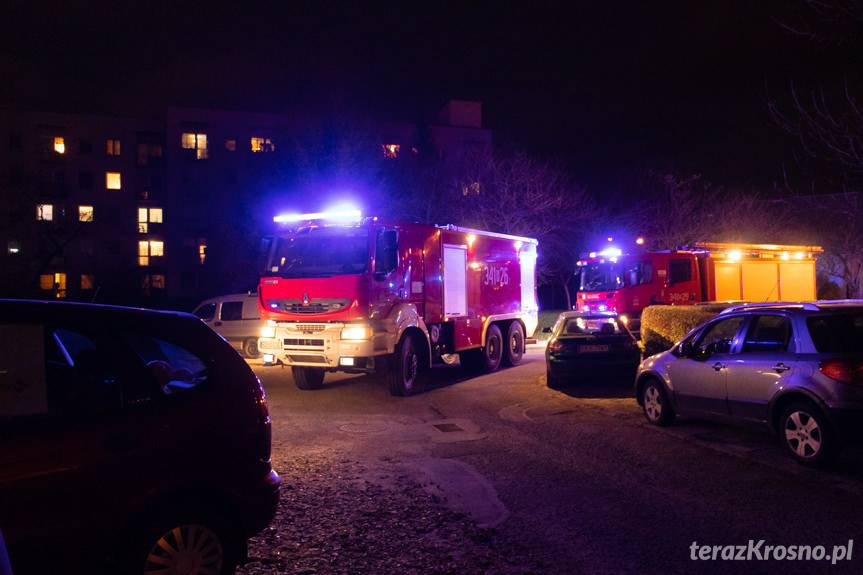 Pożar w piwnicy bloku
