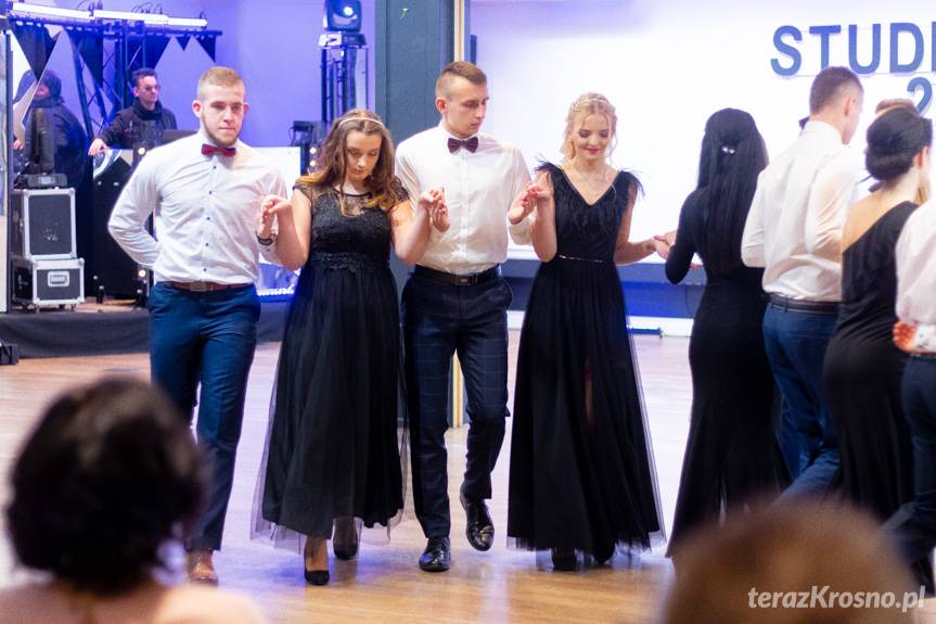 Studniówka 2020. Maturzyści "Szpetnara" bawili się w Hotelu Nafta