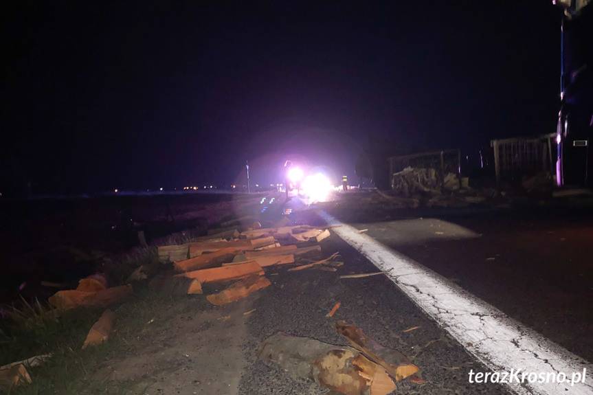 Wypadek w Besku, DK28 zablokowana 