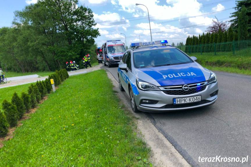 Wypadek w Lubatówce. Motocyklista wypadł z drogi