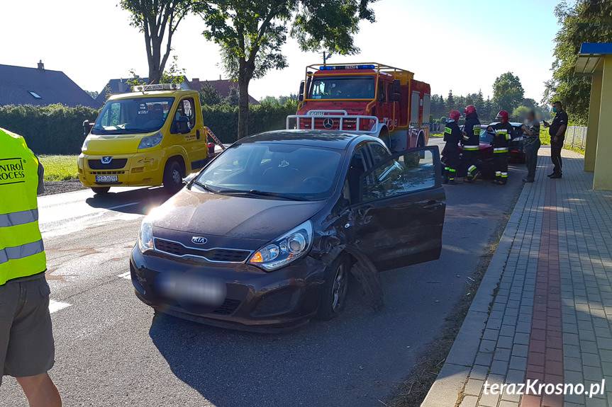 Zderzenie dwóch samochodów w Bajdach