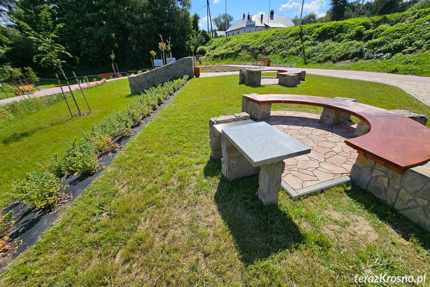 Miejsce relaksu i odprężenia. W Krośnie otwarto park sensoryczny
