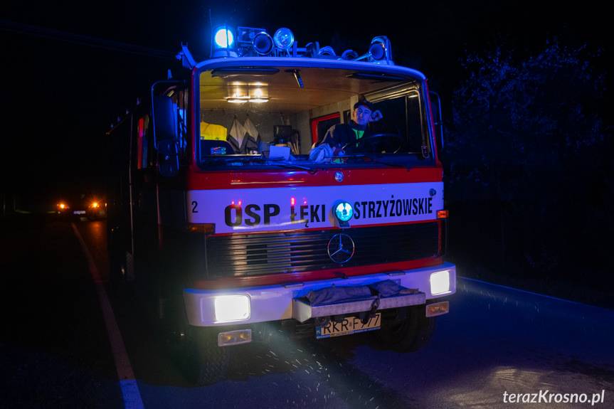 Pożar garażu w Łękach Strzyżowskich