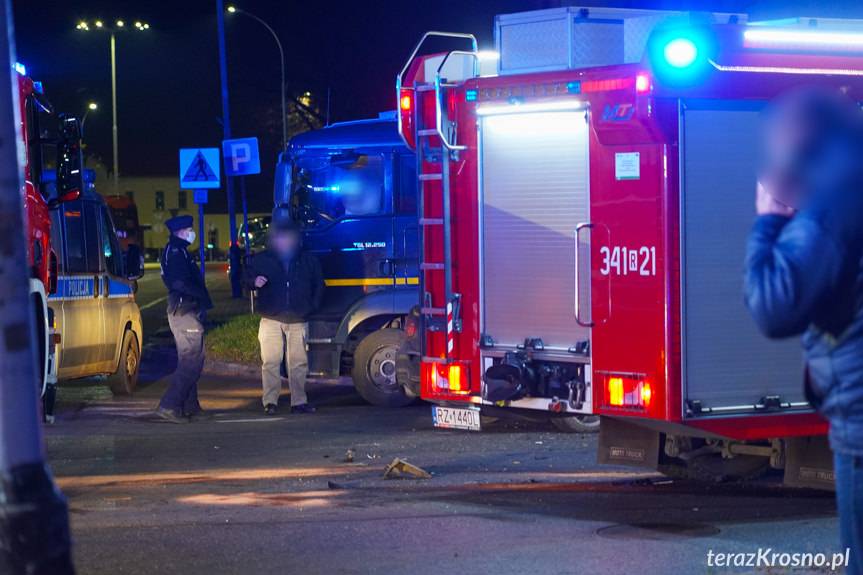 Zderzenie trzech samochodów w Krośnie