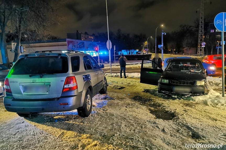 Zderzenie samochodów na skrzyżowaniu w Krośnie 