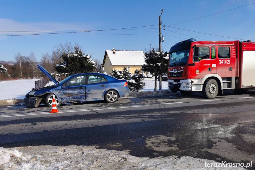 Bajdy. Zderzenie dwóch samochodów, dwie osoby w szpitalu
