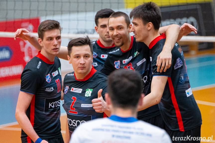 Karpaty Krosno Glass-KPU w Krośnie - AKS Resovia Rzeszów 3:0 