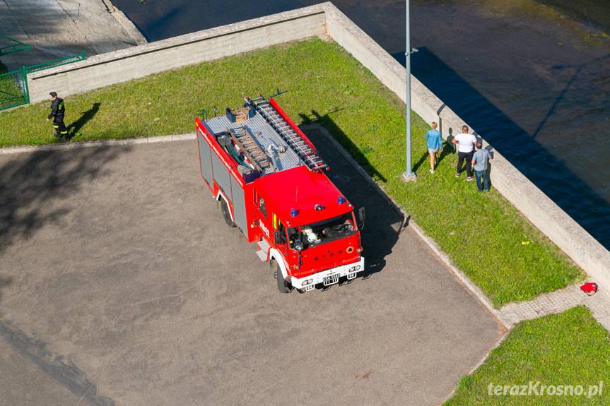 Tragedia w Sieniawie. Mężczyzna skoczył z zapory