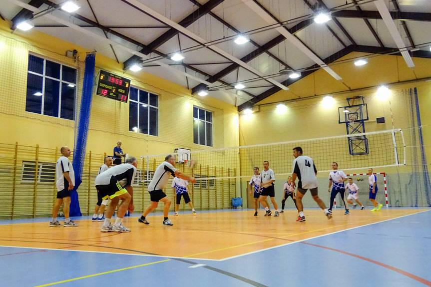 Turniej piłki siatkowej z okazji Dnia Edukacji Narodowej