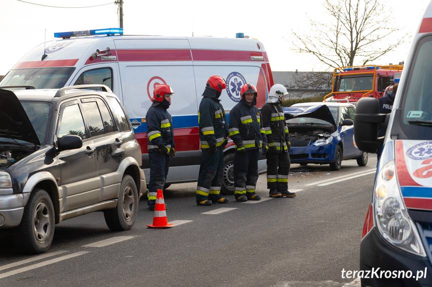 Zderzenie dwóch samochodów w Ustrobnej