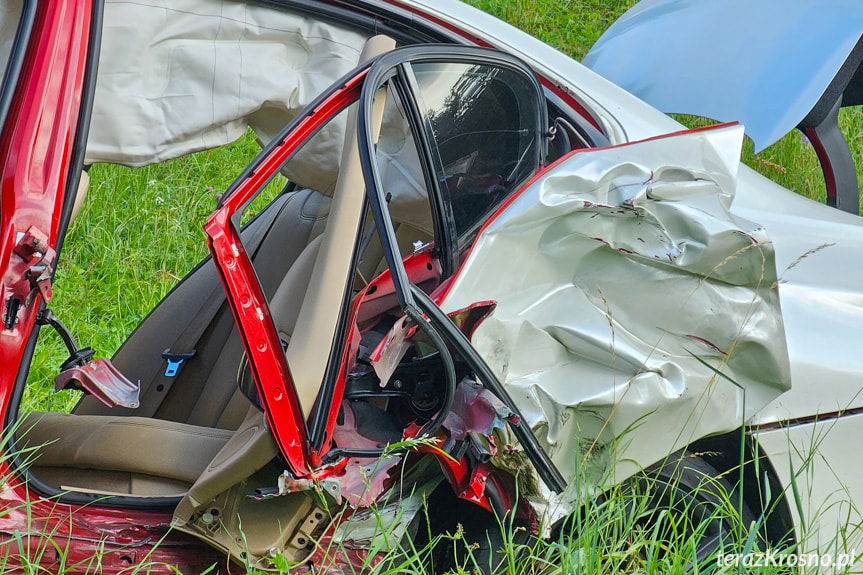 Wypadek w Węglówce, zderzenie bmw i hyundaia