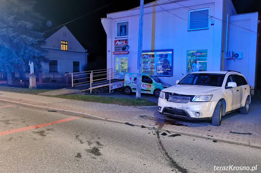 Wypadek na Krakowskiej w Krośnie. Zderzenie jednośladu z samochodem