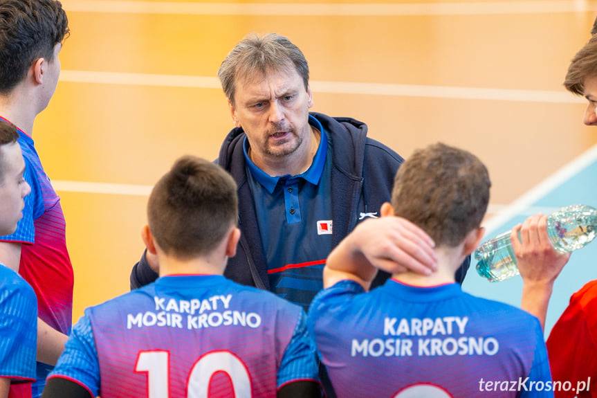 Karpaty MOSiR Krosno - AKS V LO Rzeszów 0:3 