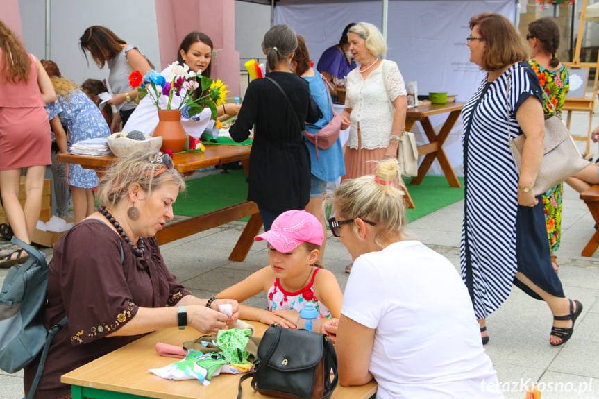 Jak zrobić pierogi "z wałka"? Pokaz na rynku w Krośnie