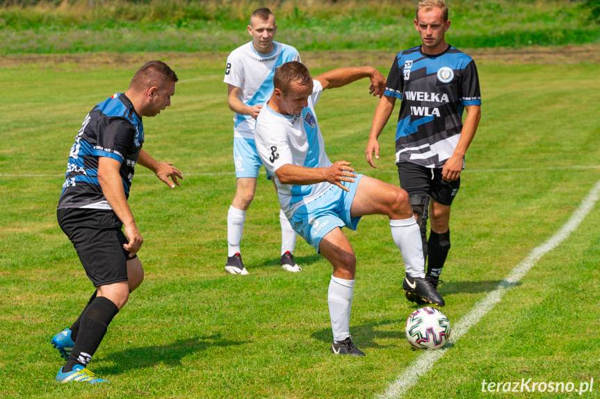 Zorza Łęki Dukielskie z pucharem burmistrza Dukli