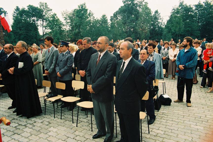 Uczniowie z Łęk Strzyżowskich w nowej szkole 