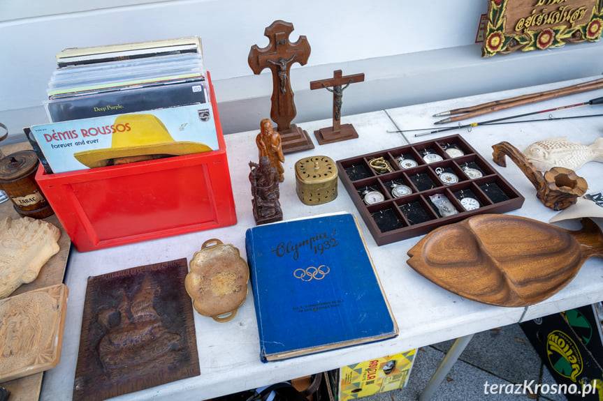 Jarmark staroci przed Etnocentrum Ziemi Krośnieńskiej