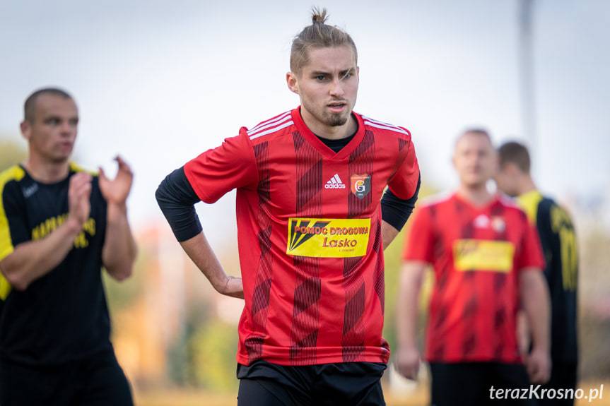 Guzikówka Krosno wygrywa na trudnym terenie