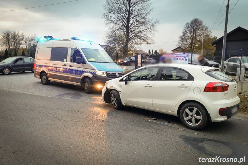 Kolizja samochodów w Zręcinie