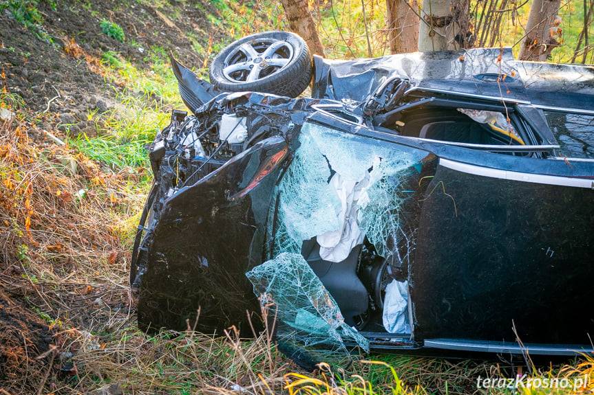 Zderzenie trzech samochodów na skrzyżowaniu w Krośnie