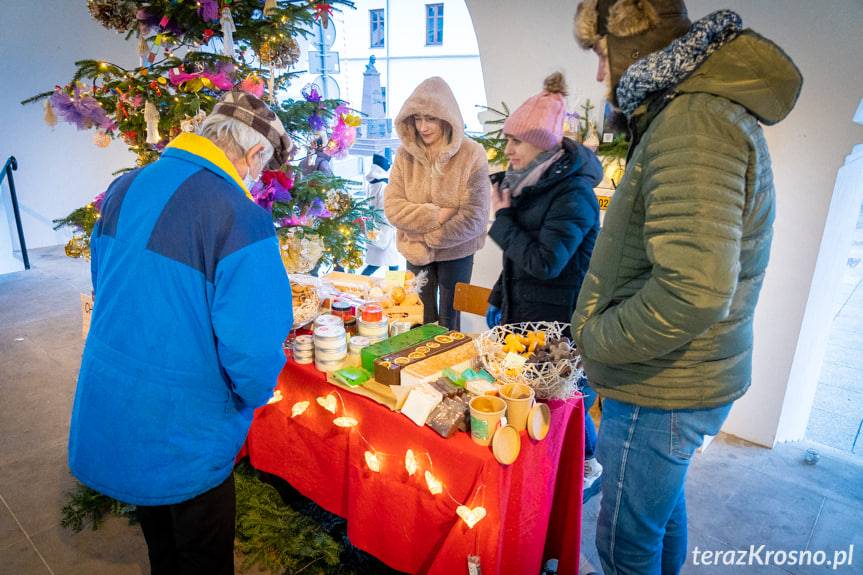 Jarmark Świąteczny w Krośnie. "Takich tłumów dawno nie było"