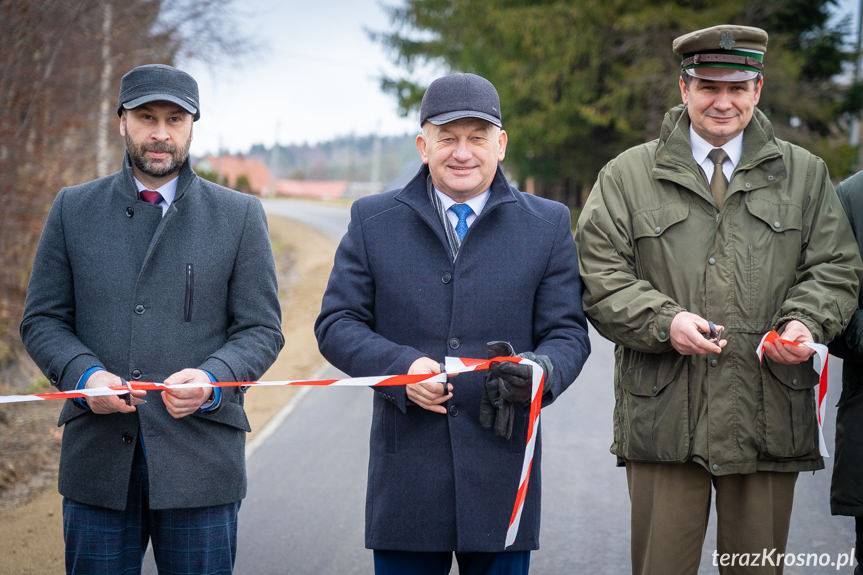 Wyremontowany odcinek drogi powiatowej w Rzepniku oficjalnie otwarty