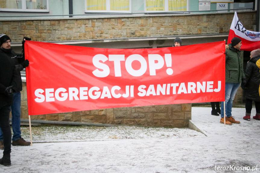 Protest w Krośnie. "STOP segregacji sanitarnej"