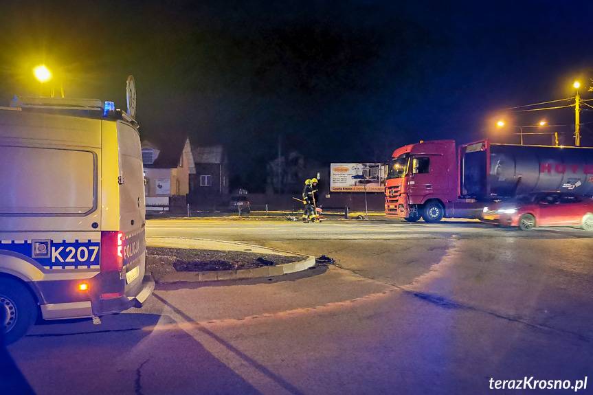 Kolizja w Łężanach, zderzenie cysterny z osobówką