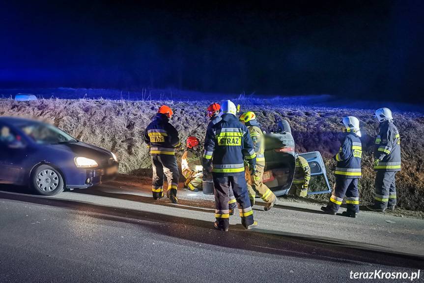 Dachowanie fiata w Rogach