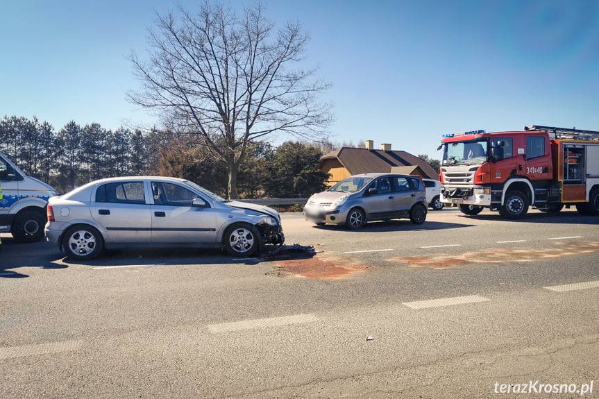 Zderzenie opla i nissana. O winie rozstrzygnie sąd