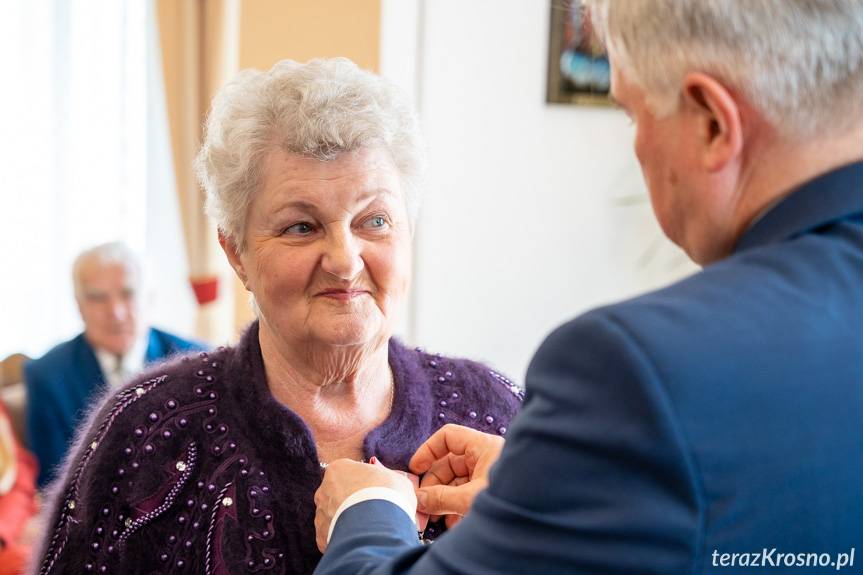 Złote Gody w Krośnie. Kolejne pary odebrały medale