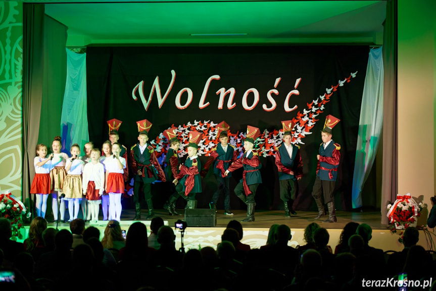 Wieczornica z okazji Święta Niepodległości w Głowience [ZDJĘCIA]