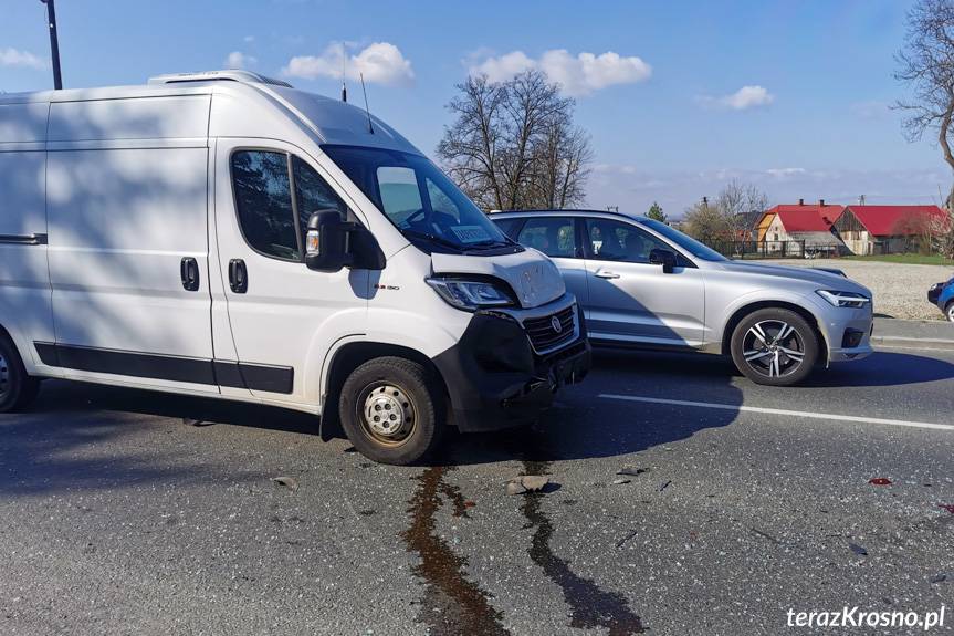 Zderzenie trzech samochodów w Miejscu Piastowym