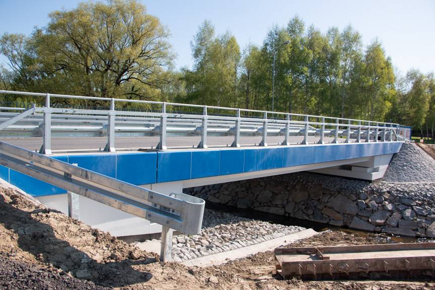 Nowy most w Miejscu Piastowym przejezdny