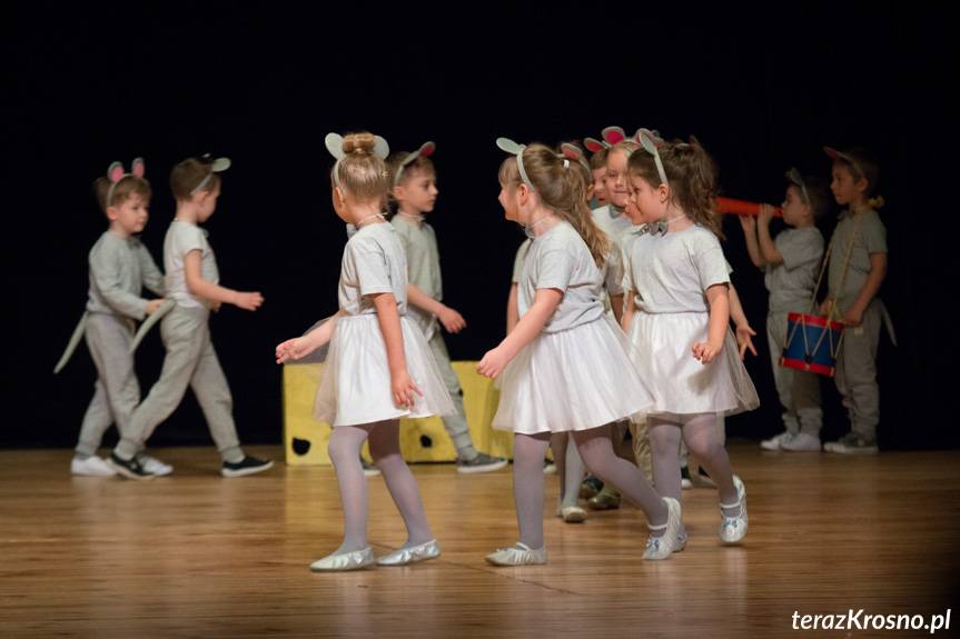 Kaczucha 2022. Zespoły taneczne oczarowały scenę