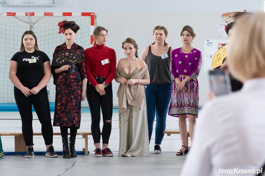 Wyróżnienie dla uczennicy ZSZDZ w Rzeszowie w wojewódzkim turnieju fryzjerskim