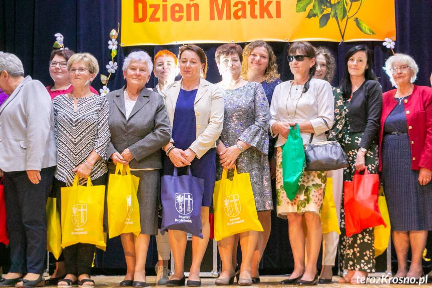 Powiatowy Dzień Matki w Rymanowie