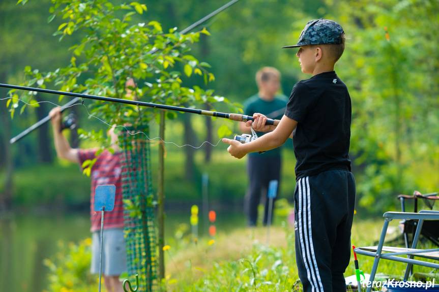 Zawody wędkarskie z okazji Dnia Dziecka